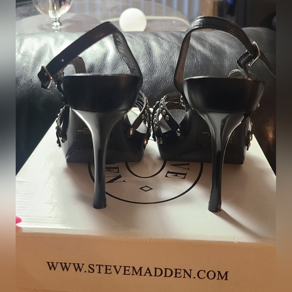 Steve Madden SIZE 6 - 3 1/2 INCH HEEL Black Rhinestone Embellished Sandals - NEW - Picture 2 of 4